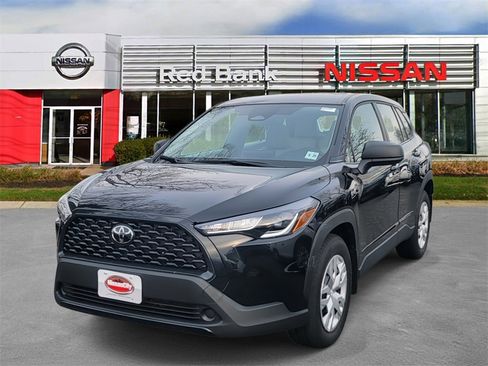 Used 2024 Toyota Corolla Cross L image 4