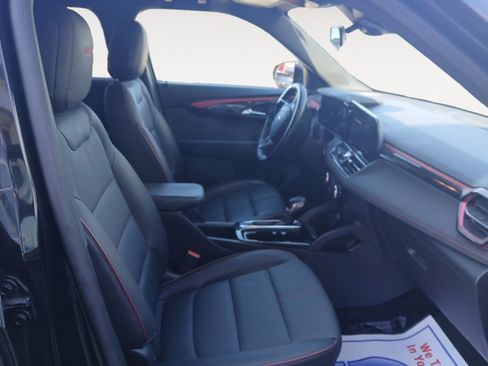 Used 2024 Chevrolet TrailBlazer RS FWD image 15