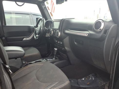 Used 2017 Jeep Wrangler Unlimited Sahara image 19