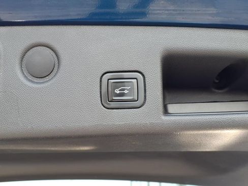 Used 2022 Chevrolet Equinox LT FWD image 8
