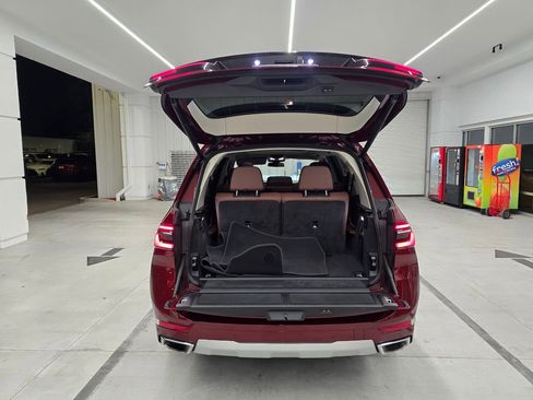 Used 2025 BMW X7 xDrive40i image 44