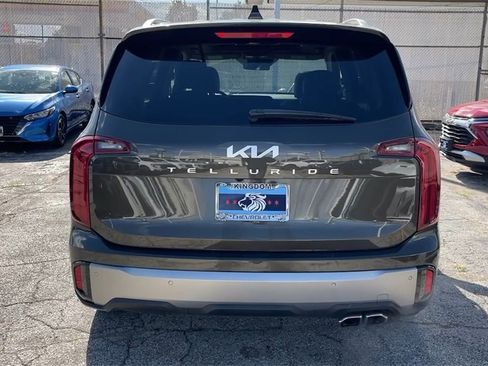 Used 2025 Kia Telluride S image 4
