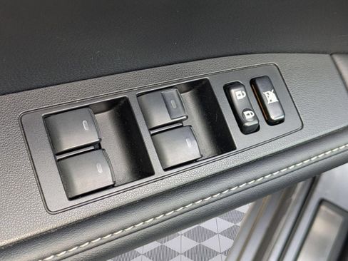 Used 2013 Lexus ES 300h w/ Luxury Pkg FWD image 12