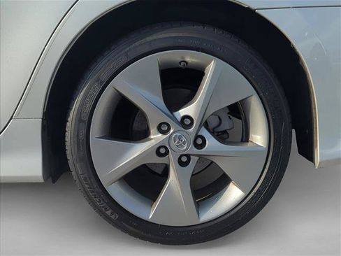 Used 2014 Toyota Camry SE FWD image 6