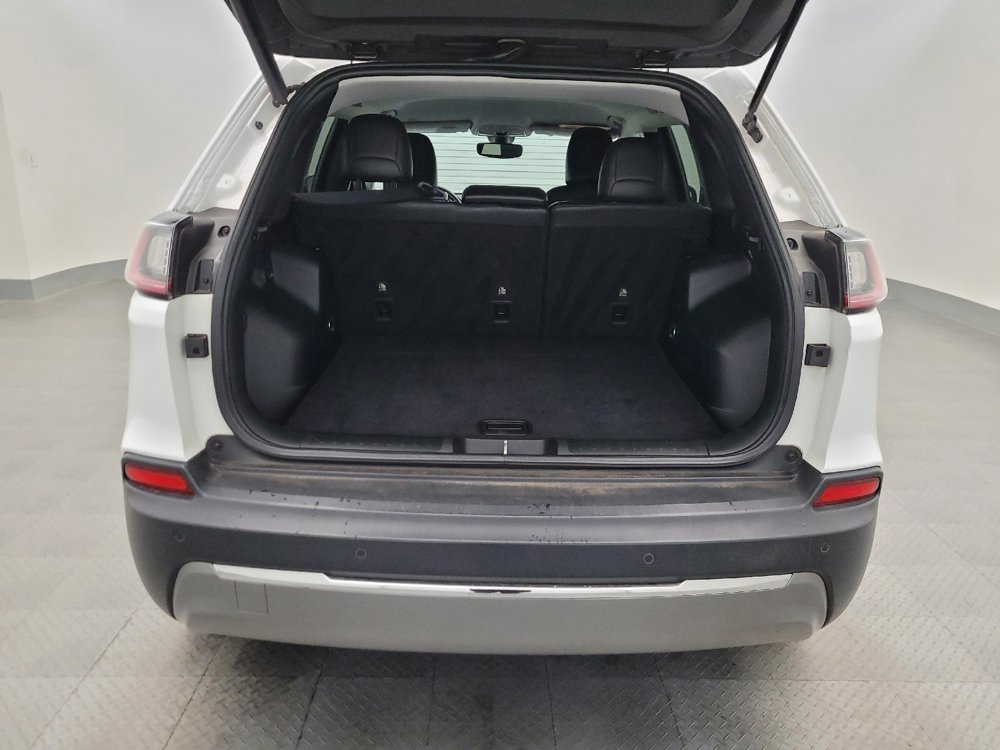 Used 2019 Jeep Cherokee Limited FWD image 29