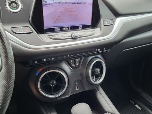 Used 2021 Chevrolet Blazer LT FWD image 8