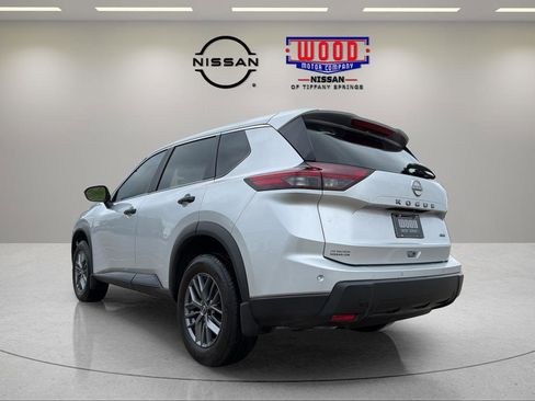 Used 2024 Nissan Rogue S AWD/4WD image 4