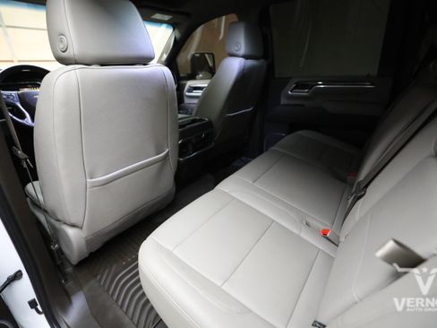 Used 2025 Chevrolet Silverado 3500 LTZ w/ LTZ Plus Package AWD/4WD image 9