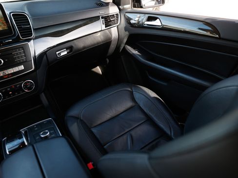 Used 2016 Mercedes-Benz GLE 400 4MATIC image 27