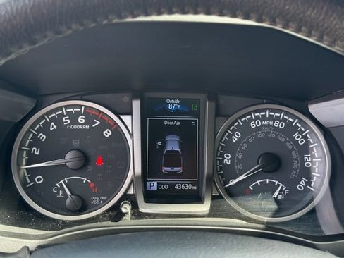 Used 2022 Toyota Tacoma Limited w/ Nightshade Package AWD/4WD image 16