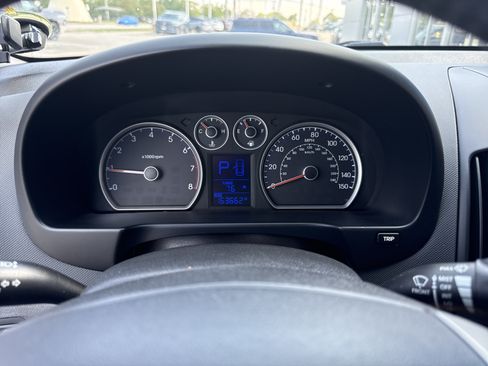 Used 2011 Hyundai Elantra FWD image 4