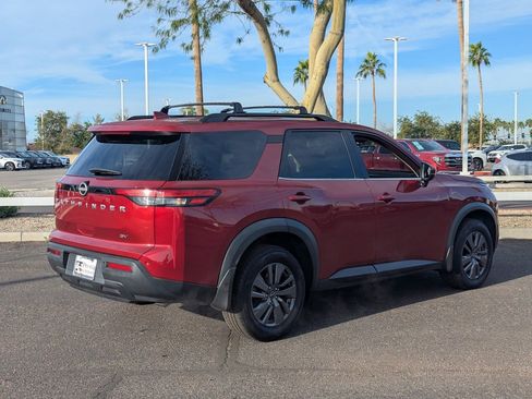 Certified 2024 Nissan Pathfinder SV w/ Lighting Package (N92) image 8