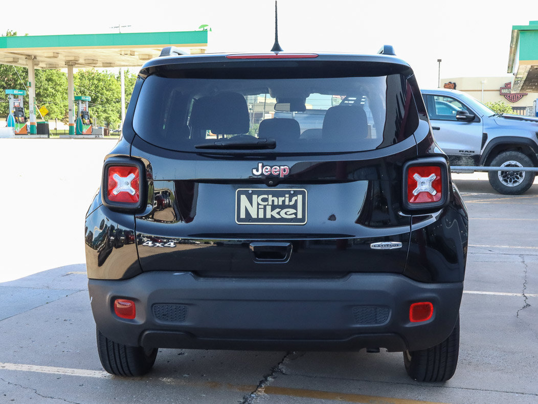 Used 2022 Jeep Renegade Latitude AWD/4WD image 13