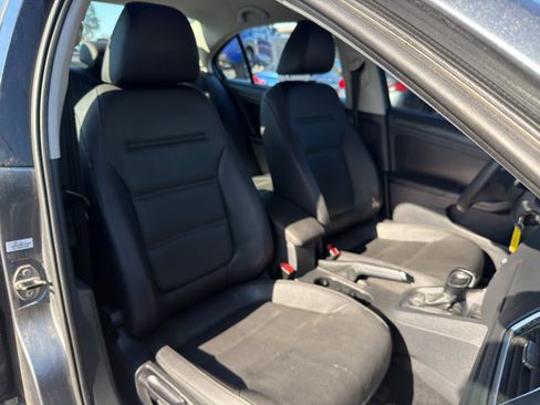 Used 2012 Volkswagen Jetta SE FWD image 20