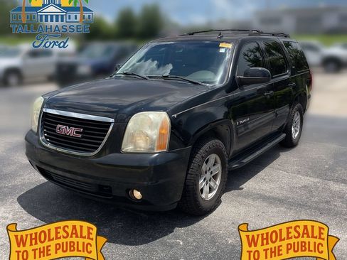 Used 2007 GMC Yukon SLT w/ SLT Preferred Equipment Group RWD image 1