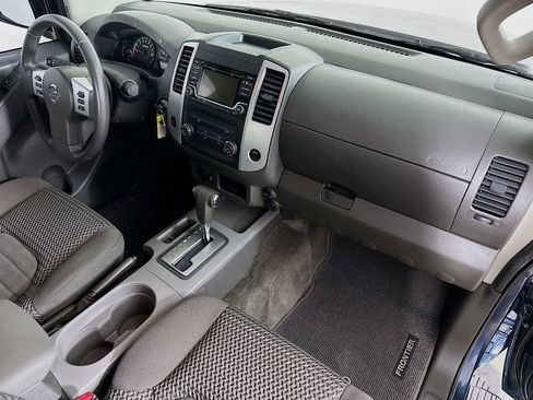 Used 2017 Nissan Frontier SV RWD image 29