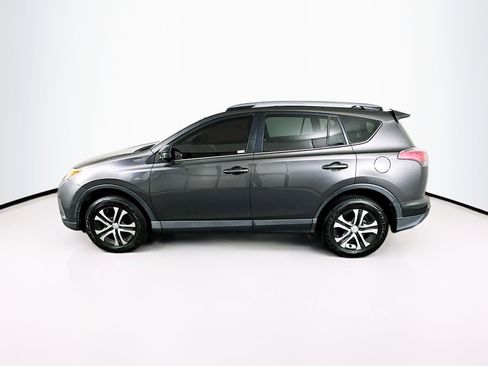 Used 2018 Toyota RAV4 LE image 4