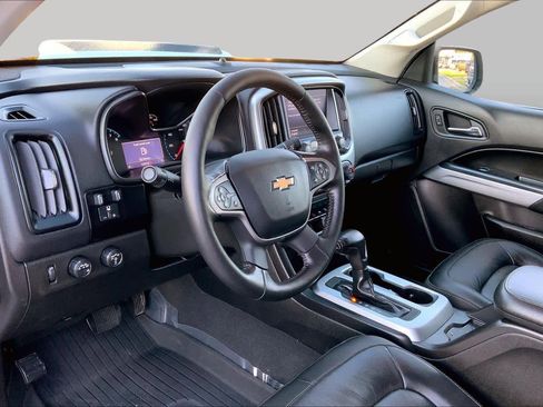 Used 2019 Chevrolet Colorado ZR2 w/ ZR2 Dusk Special Edition AWD/4WD image 17