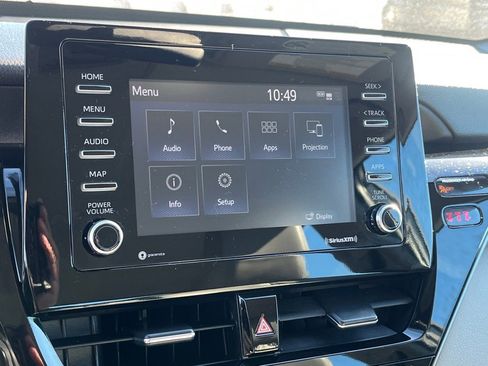 Used 2024 Toyota Camry SE image 11