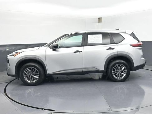 Used 2024 Nissan Rogue S AWD/4WD image 4