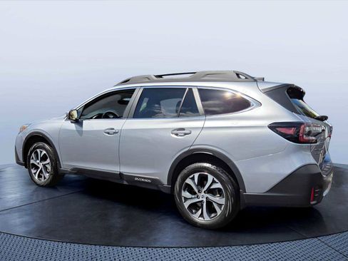 Used 2022 Subaru Outback Limited w/ Popular Package #2 AWD/4WD image 4