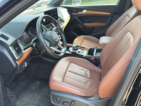 Used 2021 Audi Q5 2.0T Premium w/ Convenience Package AWD/4WD image 2