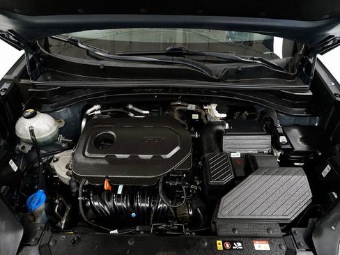 Used 2021 Kia Sportage LX image 3