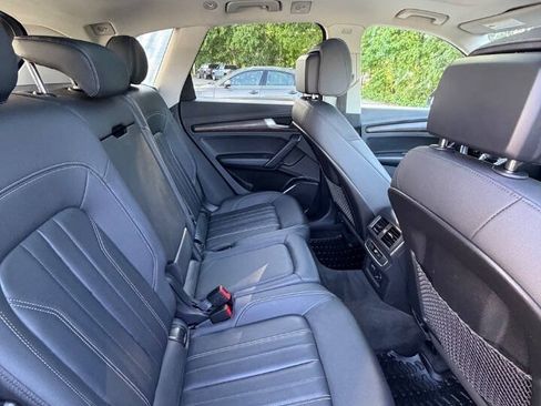 Used 2021 Audi Q5 2.0T Premium w/ Convenience Package AWD/4WD image 11
