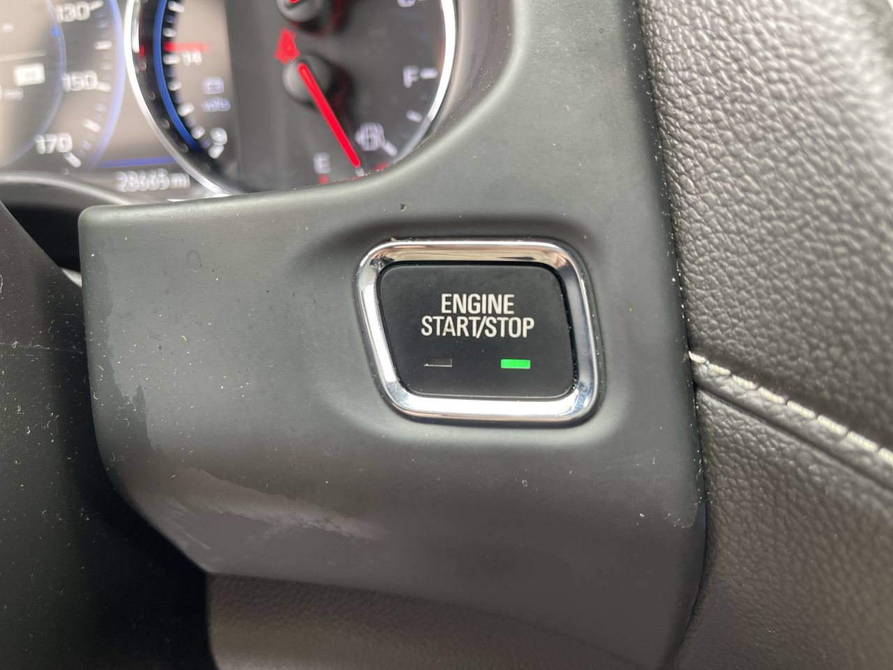 Certified 2023 GMC Acadia SLT w/ Technology Package FWD image 17