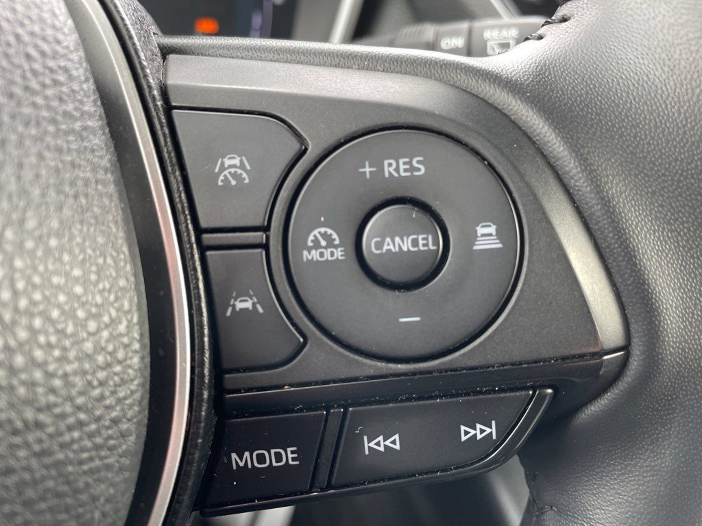 Used 2025 Toyota Corolla XSE FWD image 14