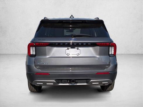 New 2026 Ford Explorer Active w/ Active Comfort Package image 8