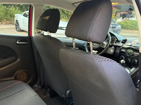Used 2011 MAZDA MAZDA2 Touring FWD image 34