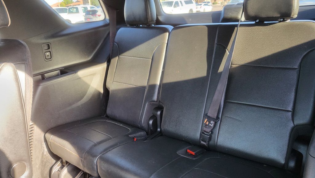 Used 2022 Chevrolet Traverse Premier w/ Redline Edition FWD image 26