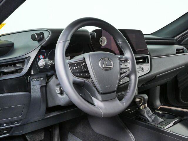 Used 2025 Lexus ES 350 w/ Premium Package FWD image 4