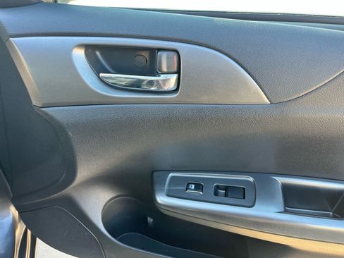 Used 2011 Subaru Impreza 2.5i image 17