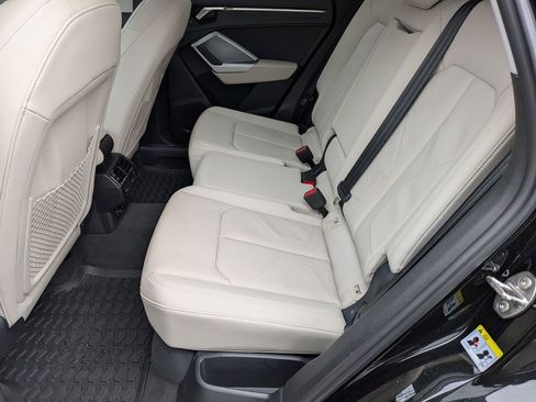 Used 2025 Audi Q3 2.0T Premium w/ Convenience Package image 29