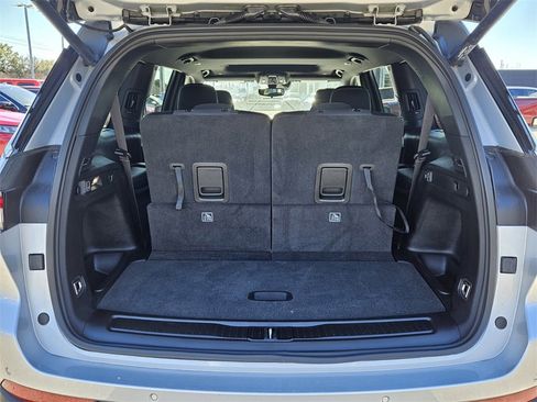 Used 2024 Jeep Grand Cherokee L Laredo w/ Luxury Tech Group I image 13