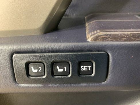 Used 2020 Lexus GX 460 Premium image 17