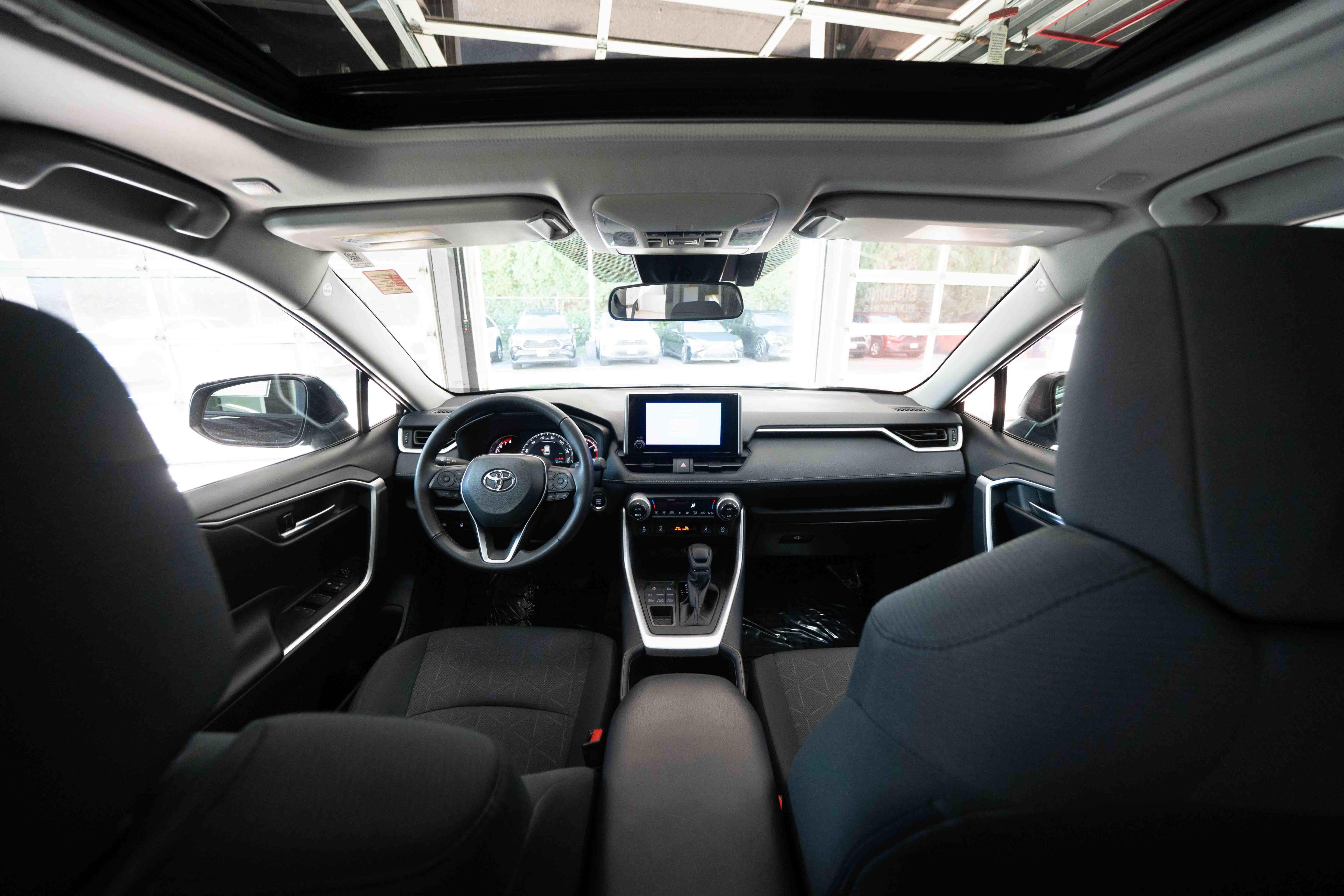 Used 2025 Toyota RAV4 XLE w/ Convenience Package AWD/4WD image 20