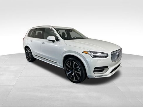 Used 2023 Volvo XC90 B6 Plus w/ Protection Package Premier AWD/4WD image 7