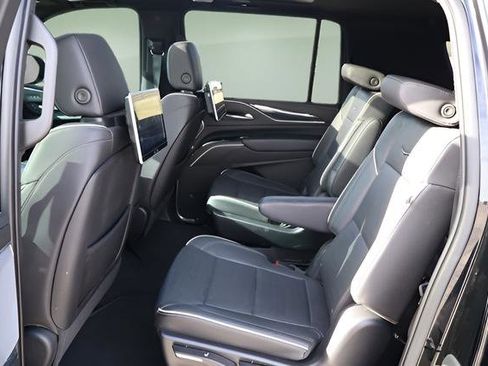 Used 2022 Cadillac Escalade ESV Sport w/ Touring Package image 16