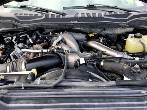 Certified 2022 Ford F450 Platinum w/ FX4 Off-Road Package AWD/4WD image 28