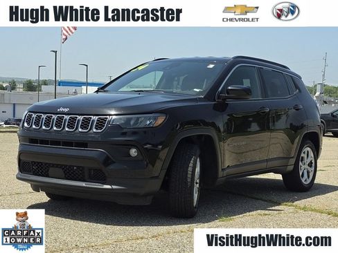Used 2024 Jeep Compass Latitude AWD/4WD image 10