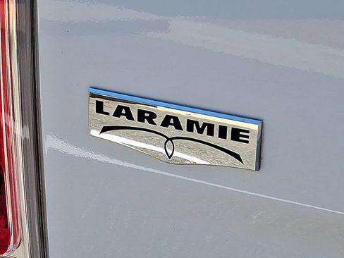 Used 2017 RAM 3500 Laramie AWD/4WD image 25