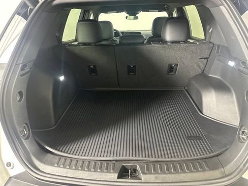 Used 2025 Chevrolet Equinox LT w/ Convenience Package II AWD/4WD image 10