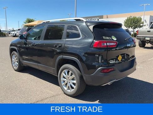 Used 2014 Jeep Cherokee Limited w/ Luxury Group AWD/4WD image 2