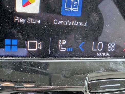 Used 2023 Volvo XC60 T8 Ultimate w/ Climate Package image 17