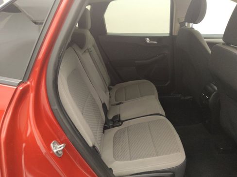 Used 2020 Ford Escape SE FWD image 19