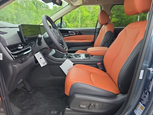 New 2026 Kia Carnival SX Prestige FWD image 4
