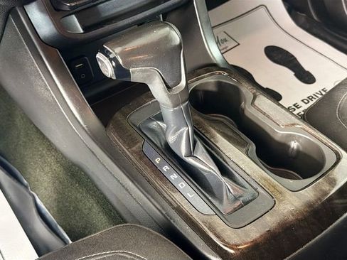 Used 2017 GMC Canyon SLE w/ SLE Convenience Package AWD/4WD image 16